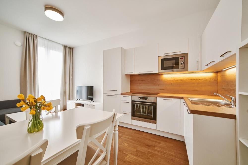 Dolcevita Apartments Гаррахов Екстер'єр фото